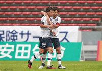 試合終了間際にダメ押しの4点目を挙げた野嶽 惇也（鹿児島 #29）【明治安田Ｊ３ 第27節 北九州vs鹿児島】