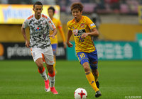 積極的にシュートを放ち攻守に奮闘した三田 啓貴（仙台）【明治安田Ｊ１ 第30節 仙台vs清水】