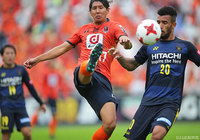 決定機を迎えるもGKの好守に阻まれた横谷 繁（大宮）【明治安田Ｊ１ 第30節 大宮vs柏】