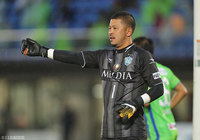 古巣の前に立ちはだかり、無失点でリードを守り抜いた秋元 陽太（湘南）【明治安田Ｊ２ 第38節 湘南vs愛媛】