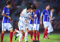 前半終了間際に山本 脩斗（#16）が1点を返し、反撃の狼煙を上げた鹿島【明治安田Ｊ１ 第30節 横浜FMvs鹿島】