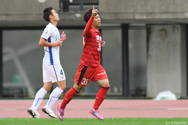 ショートカウンターから先制点を奪取した嶋田 慎太郎（熊本）【明治安田Ｊ２ 第38節 熊本vs徳島】