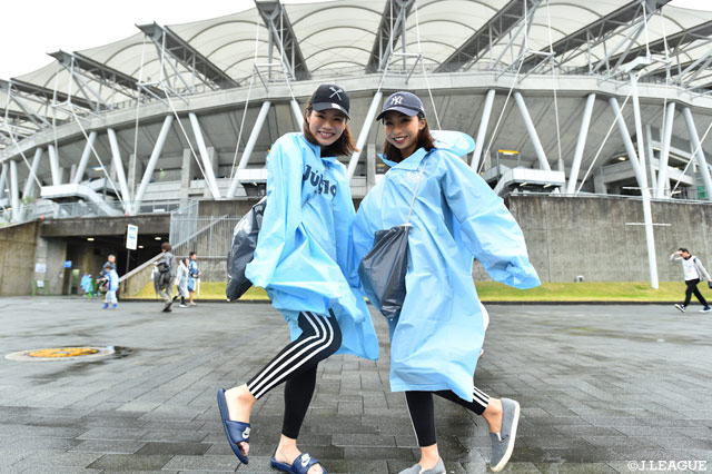 雨対策もバッチリ！キックオフが待ち遠しい～！【明治安田Ｊ１ 第31節 磐田vs横浜FM】