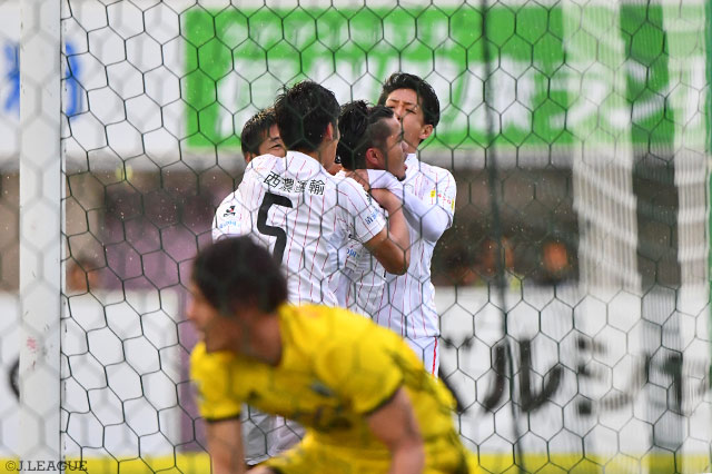 CKから田中 パウロ淳一が決めて試合の均衡を破った岐阜【明治安田Ｊ２ 第39節 松本vs岐阜】