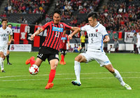 同点ゴールを狙う金園 英学（札幌）を抑えた植田 直通（鹿島）【明治安田Ｊ１ 第31節 札幌vs鹿島】