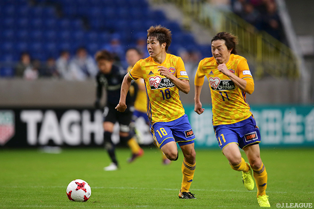 後半だけで３本のシュートを放つなど攻守に奮闘した三田 啓貴（仙台）【明治安田Ｊ１ 第31節 Ｇ大阪vs仙台】