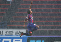 カウンターアタックから先制点を奪取したリンス（甲府）【明治安田Ｊ１ 第31節 甲府vs神戸】