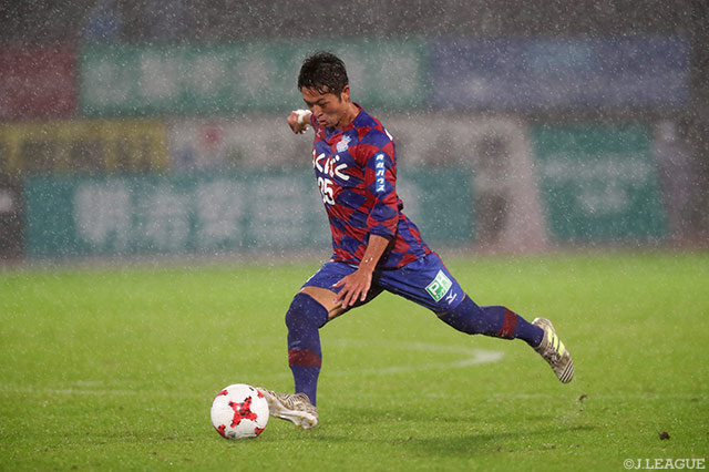 Ｊ初得点を挙げ、2度目のリードをもたらした高野 遼（甲府）【明治安田Ｊ１ 第31節 甲府vs神戸】