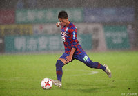 Ｊ初得点を挙げ、2度目のリードをもたらした高野 遼（甲府）【明治安田Ｊ１ 第31節 甲府vs神戸】