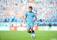 サイド攻撃を仕掛ける車屋 紳太郎（川崎Ｆ）【ルヴァンカップ 決勝 Ｃ大阪vs川崎Ｆ】