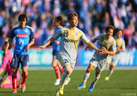 交代出場の中村 慶太が貴重なダメ押しを決め、2位を堅持した長崎【明治安田Ｊ２ 第40節 水戸vs長崎】