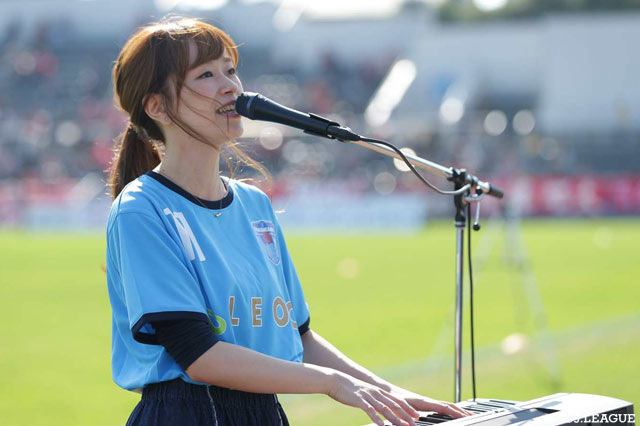 kaho*さんの素敵なパフォーマンス！【明治安田Ｊ２ 第40節 横浜FCvs熊本】