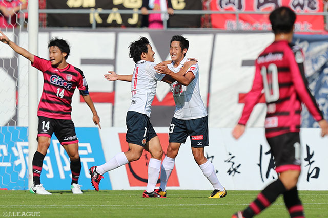 技ありの一撃で2試合連続となる先制点を奪取した青木 亮太（名古屋 #23）【明治安田Ｊ２ 第40節 岡山vs名古屋】