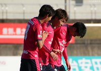 69分の米澤 令衣（中央）の追加点で、Ｃ大23が5試合ぶりの勝利を挙げた【明治安田Ｊ３ 第30節 Ｃ大23vs鳥取】