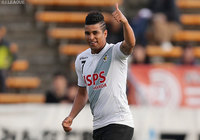 交代出場からわずか2分後に技ありのループシュートで決勝点を決めたアラン ピニェイロ（東京Ｖ）【明治安田Ｊ２ 第41節 京都vs東京Ｖ】