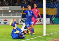 Ｊ１昇格を大きく引き寄せる殊勲の追加点を決めた翁長 聖（長崎 #28）【明治安田Ｊ２ 第41節 長崎vs讃岐】