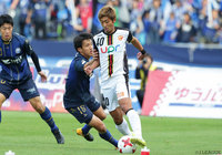 華麗なドリブル突破から決勝点を見事にアシストした小塚 和季（山口）【明治安田Ｊ２ 第41節 町田vs山口】