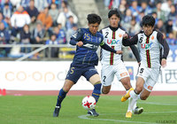 あわや同点かという惜しいシュートを撃つもGKの好守に阻まれた井上 裕大（町田）【明治安田Ｊ２ 第41節 町田vs山口】