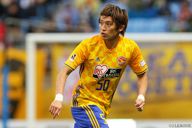 仙台のＪ１ホーム通算250得点となる先制ヘッドを決め、攻守に活躍した増嶋 竜也【明治安田Ｊ１ 第32節 仙台vs大宮】