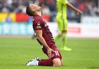 ゴールに再三迫るも無得点に終わったルーカス ポドルスキ（神戸）【明治安田Ｊ１ 第32節 神戸vs広島】