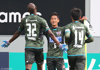 こぼれ球を押し込んでリードを2点に広げた福田 晃斗（鳥栖）【明治安田Ｊ１ 第32節 鳥栖vsFC東京】