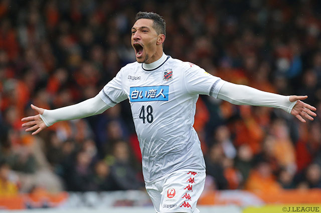 2ゴールの大活躍で勝利の立役者となったジェイ（札幌）【明治安田Ｊ１ 第32節 清水vs札幌】