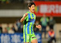 山田 直輝の今季5点目で追いつき、ドローに持ち込んだ湘南【明治安田Ｊ２ 第42節 湘南vs町田】