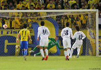 前田 俊介のPKで前半終了間際に先制した鳥取【明治安田Ｊ３ 第32節 栃木vs鳥取】