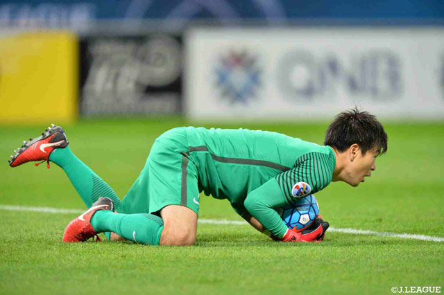 アルヒラル攻撃陣のシュートを止める西川 周作【ACL 決勝 第2戦 浦和vsアルヒラル】