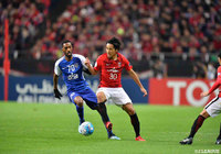 攻撃の起点となるため前線で体を張る興梠 慎三【ACL 決勝 第2戦 浦和vsアルヒラル】