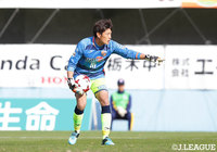 好セーブで無失点に抑えたGK阿部 伸行（長野）【明治安田Ｊ３ 第33節 栃木vs長野】