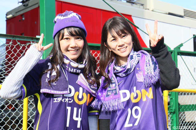 仲良し2人組でパシャリ！【明治安田Ｊ１ 第34節 柏vs広島】