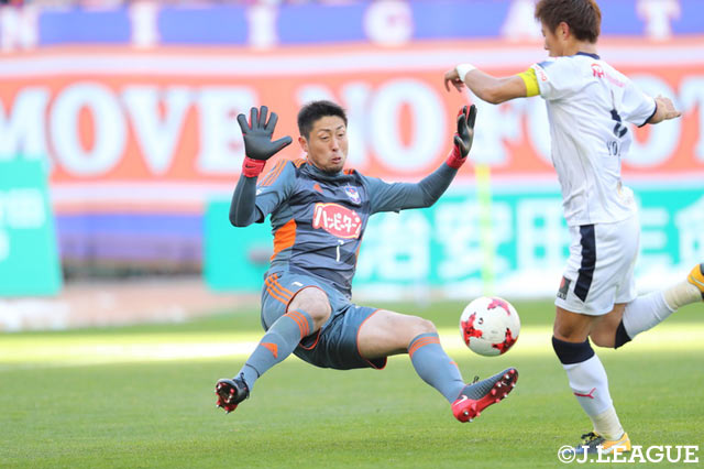 新潟は大谷 幸輝らの守備陣が活躍し、無失点勝利でシーズンを終えた【明治安田Ｊ１ 第34節 新潟vsＣ大阪】