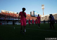 スコアレスドローで優勝を逃し、ピッチを後にする鹿島イレブン【明治安田Ｊ１ 第34節 磐田vs鹿島】