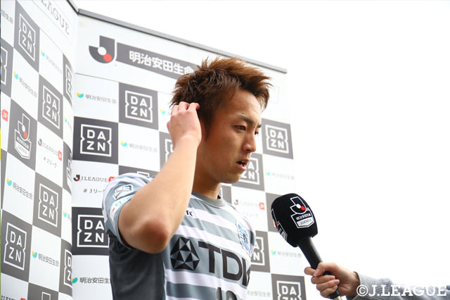 3点目で優勝を決定付けた遊馬 将也（秋田）のヒーローインタビュー【明治安田Ｊ３ 第34節 鳥取vs秋田】