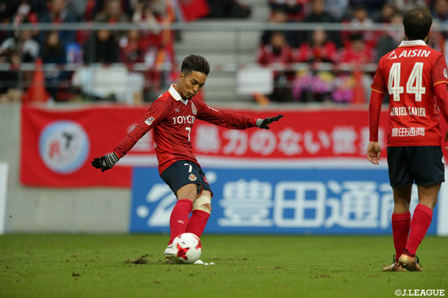 精度の高いパスでチャンスを演出した田口 泰士（名古屋）【Ｊ１昇格プレーオフ 決勝 名古屋vs福岡】