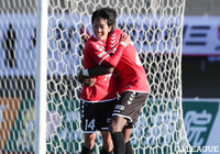 福島の星 広太（左）が2ゴールを挙げ、3-1でホームの福島が勝利！【明治安田Ｊ３ 第34節 福島vs盛岡】