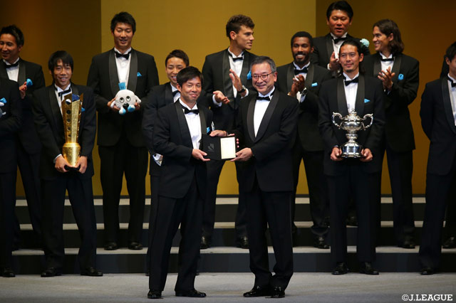 優勝監督賞を受賞した鬼木 達監督（川崎Ｆ）【２０１７Ｊリーグアウォーズ】