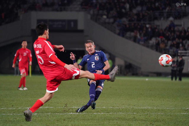 井手口（Ｇ大阪）の右足インサイドで正確に放たれたシュートがゴールネットを揺らした【EAFF E-1サッカー選手権2017決勝大会 日本vs北朝鮮】