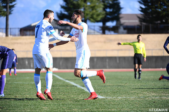 強烈な同点ゴールを叩き込んだマルセイユのタグリ キリアン（右）【JINYC GS 第1節 広島ユースvsオリンピック・マルセイユ】