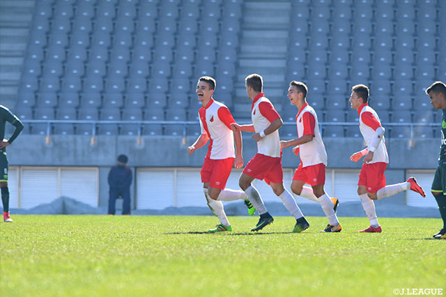 公式 シャペvsヴォイの画像 jリーグインターナショナルユースカップ 17年12月21日 jリーグ Jp 公式 シャペvsヴォイの画像 jリーグインターナショナルユースカップ 17年12月21日 jリーグ Jp