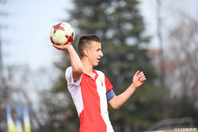 コーナーからのヘディングで貴重な追加点を記録したマルコ ビエコヴィッチ(ヴォイヴォディナ)【JINYC 5/6位決定戦 ヴォイヴォディナvs浦項スティーラーズ】