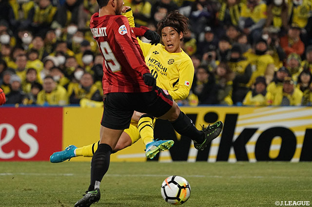 息の合ったプレーを見せた新加入の江坂 任（柏）【ACL プレーオフ 柏vsムアントン】 