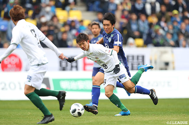 永島 悠史（岐阜）が中盤で奮闘するも得点は奪えず【明治安田Ｊ２ 第1節 福岡vs岐阜】