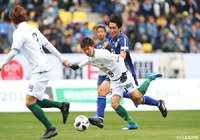 永島 悠史（岐阜）が中盤で奮闘するも得点は奪えず【明治安田Ｊ２ 第1節 福岡vs岐阜】