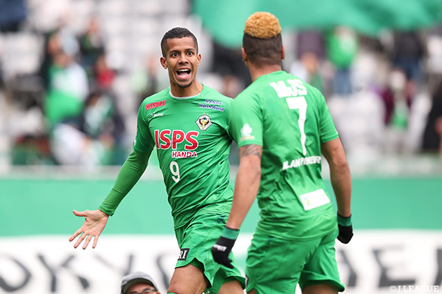 48分にドウグラス ヴィエイラがヘディングシュートを決め、東京Ｖが均衡を破る！【明治安田Ｊ２ 第1節 東京Ｖvs千葉】