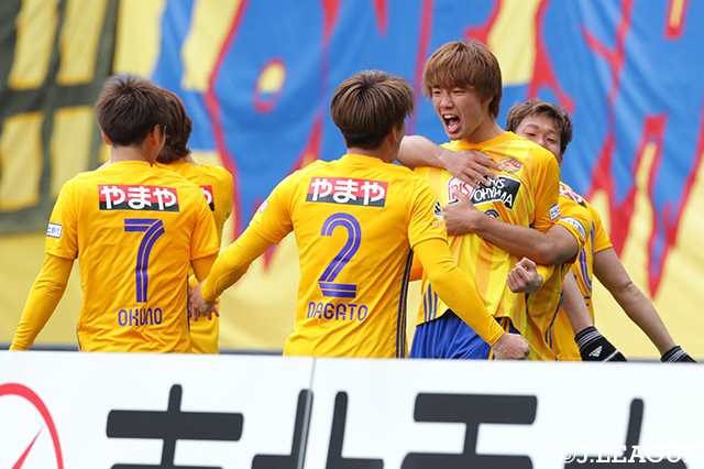 板倉 滉が打点の高いヘッドを決め仙台が先制に成功！【明治安田Ｊ１ 第1節 仙台vs柏】