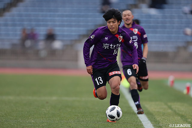 幾度となく左サイドから勝負を仕掛けた岩崎 悠人（京都）【明治安田Ｊ２ 第1節 京都vs町田】