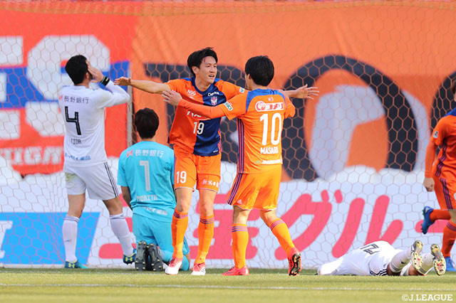 前半終了間際、矢野 貴章がヘディングシュートを決め新潟が先制！【明治安田Ｊ２ 第2節 新潟vs松本】