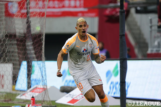 味方からのパスを受けたクリスランがゴールを決め清水が先制する【明治安田Ｊ１ 第2節 神戸vs清水】